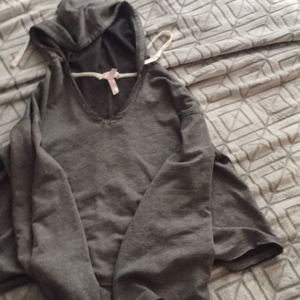 Gray Long Sleeve Sleepwear Top